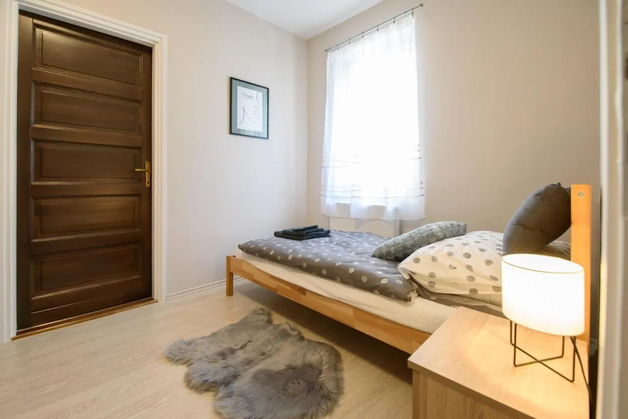 Daire Kiralyleanyka Apartman Eğri